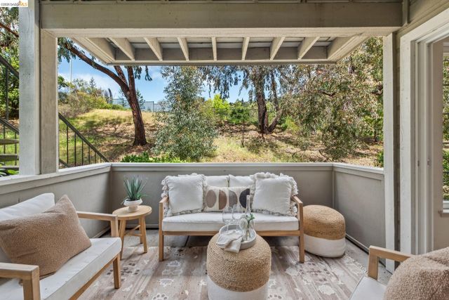 635 Canyon Oaks Dr B, Oakland, CA 94605