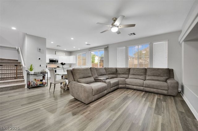 6940 Willow Warbler Street, North Las Vegas, NV 89084