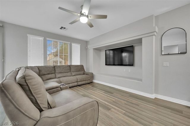 6940 Willow Warbler Street, North Las Vegas, NV 89084