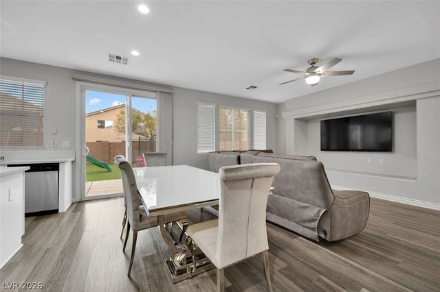 6940 Willow Warbler Street, North Las Vegas, NV 89084