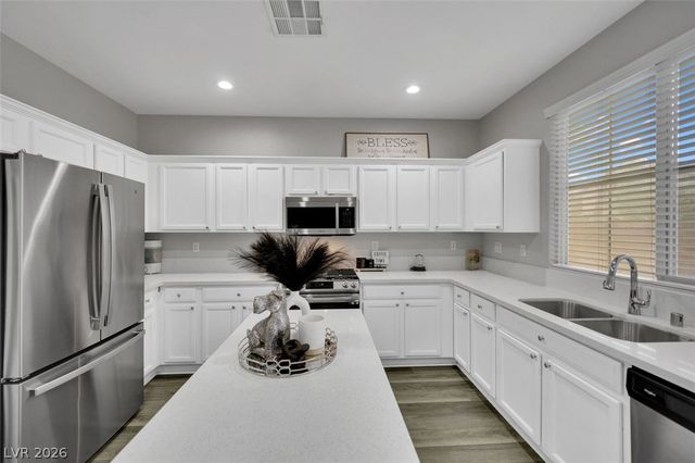 6940 Willow Warbler Street, North Las Vegas, NV 89084