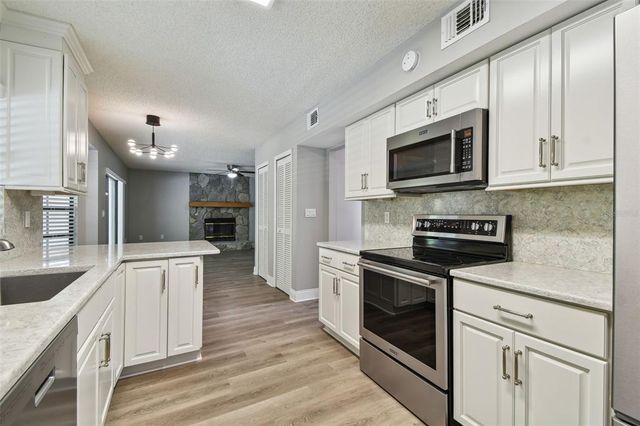 389 WATERFORD CIRCLE W, Tarpon Springs, FL 34688