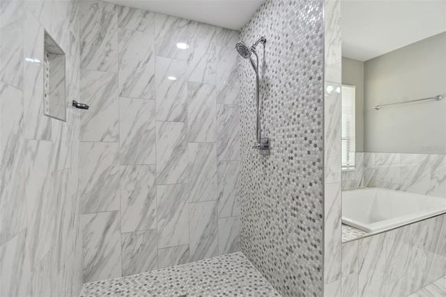 389 WATERFORD CIRCLE W, Tarpon Springs, FL 34688