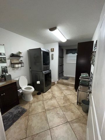 3100 Old McKenzie Hwy, Henry, TN 38231