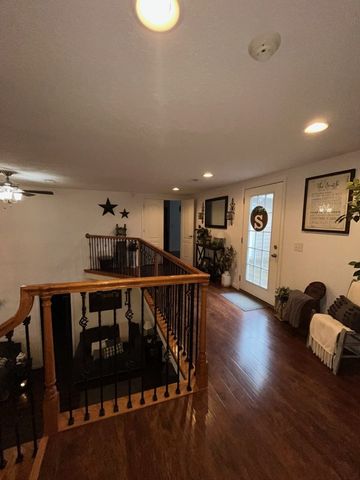 3100 Old McKenzie Hwy, Henry, TN 38231