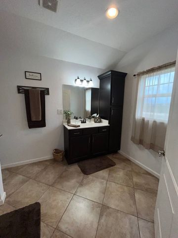 3100 Old McKenzie Hwy, Henry, TN 38231