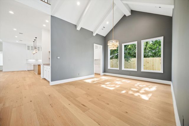 710 Sue Barnett Drive, Houston, TX 77018