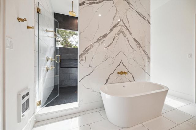 710 Sue Barnett Drive, Houston, TX 77018