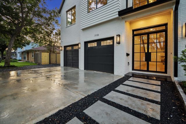 710 Sue Barnett Drive, Houston, TX 77018