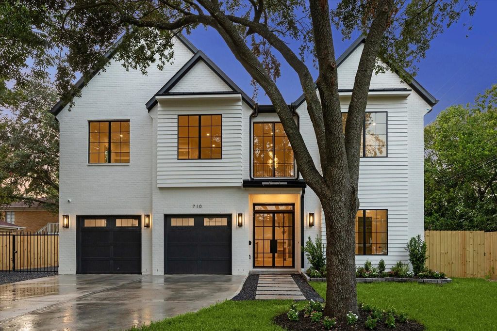 710 Sue Barnett Drive, Houston, TX 77018