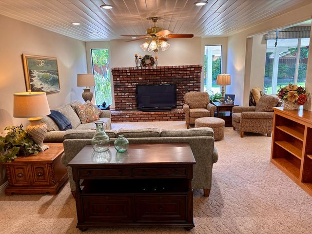 1775 W Tenaya Way, Fresno, CA 93711