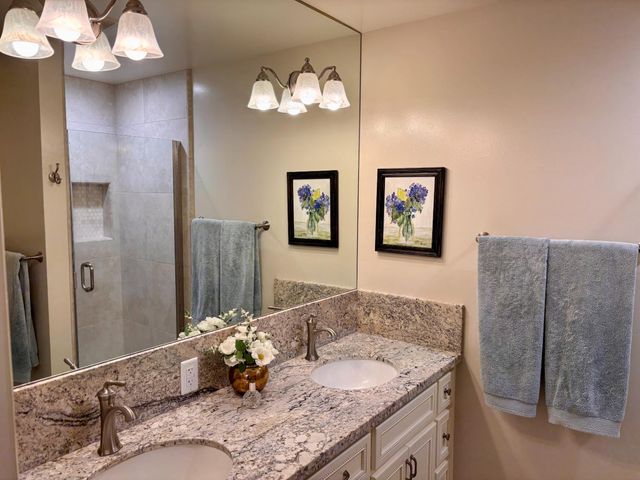 1775 W Tenaya Way, Fresno, CA 93711