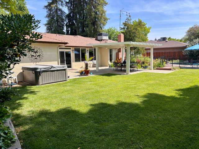 1775 W Tenaya Way, Fresno, CA 93711