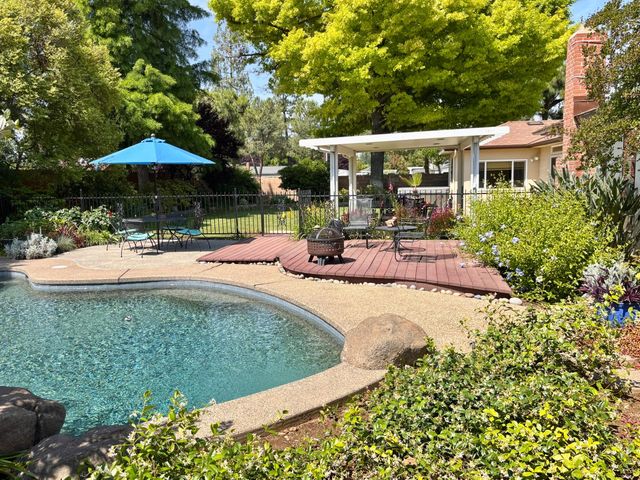 1775 W Tenaya Way, Fresno, CA 93711
