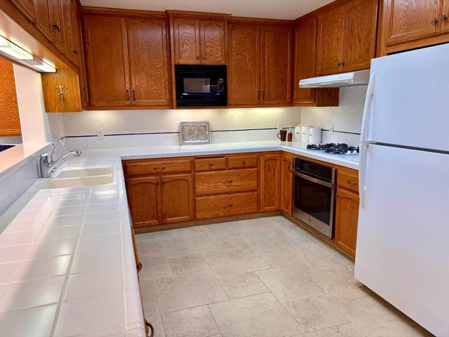 1775 W Tenaya Way, Fresno, CA 93711