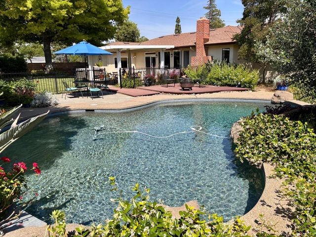 1775 W Tenaya Way, Fresno, CA 93711