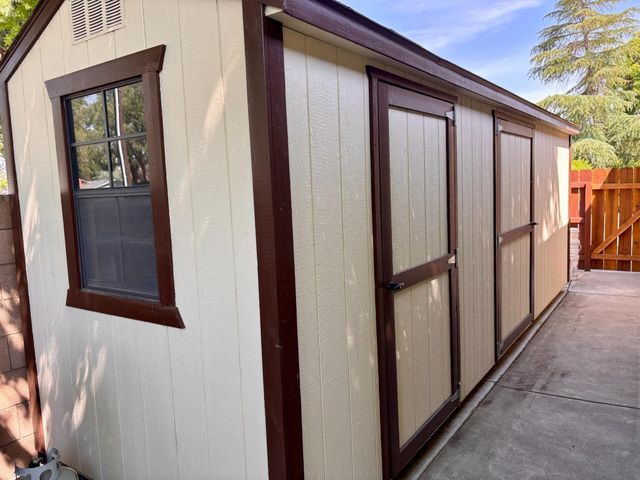 1775 W Tenaya Way, Fresno, CA 93711