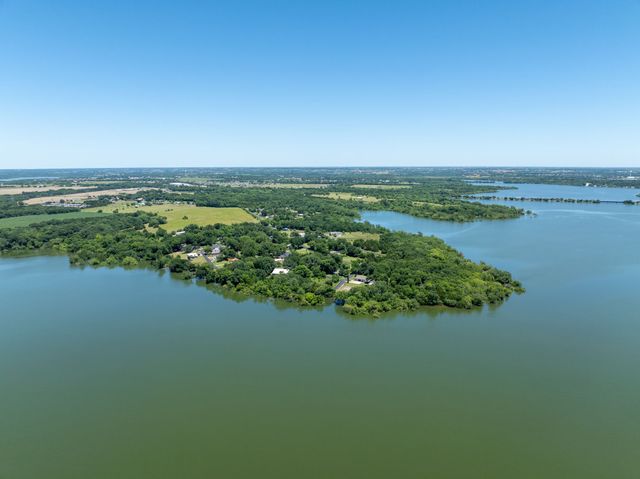 7407 County Road 964, Nevada, TX 75173