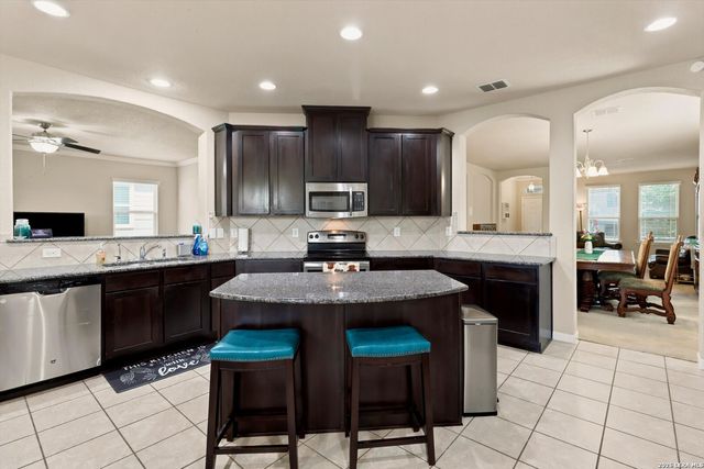 2962 Sawmill Ln, New Braunfels, TX 78130