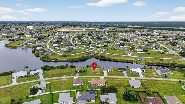 2616 NW 4th Place, Cape Coral, FL 33993