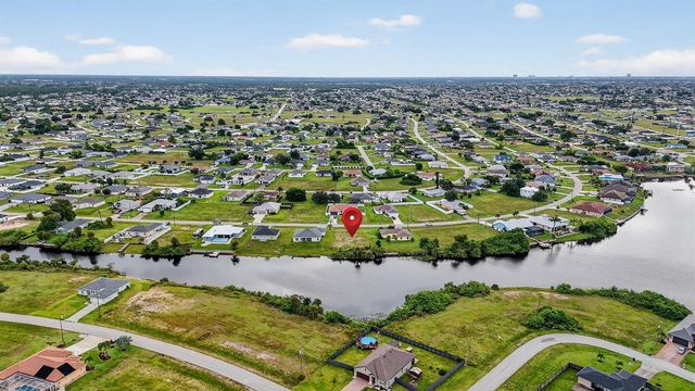 2616 NW 4th Place, Cape Coral, FL 33993