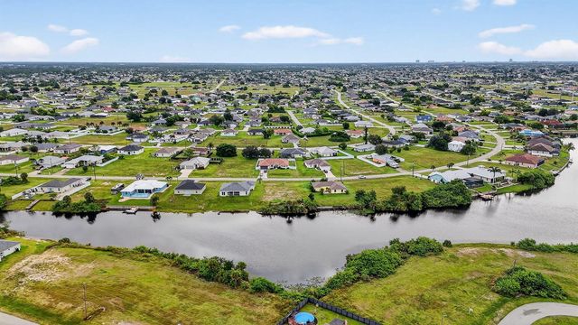 2616 NW 4th Place, Cape Coral, FL 33993