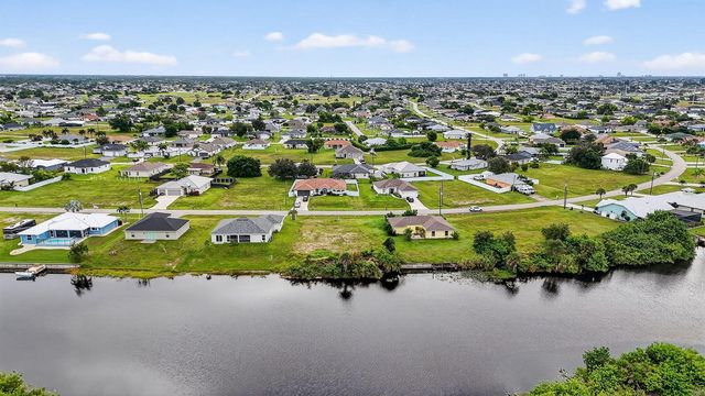2616 NW 4th Place, Cape Coral, FL 33993
