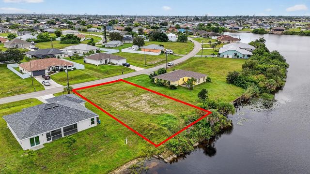 2616 NW 4th Place, Cape Coral, FL 33993