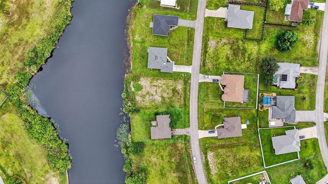 2616 NW 4th Place, Cape Coral, FL 33993