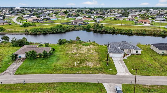 2616 NW 4th Place, Cape Coral, FL 33993