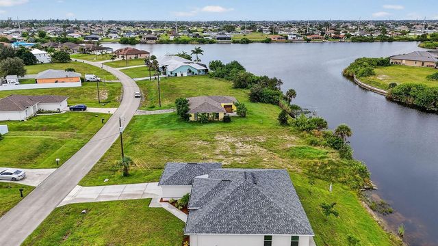 2616 NW 4th Place, Cape Coral, FL 33993
