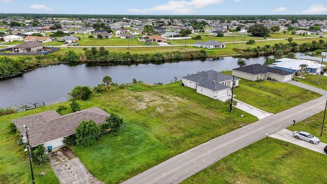 2616 NW 4th Place, Cape Coral, FL 33993