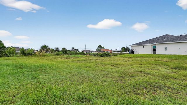 2616 NW 4th Place, Cape Coral, FL 33993