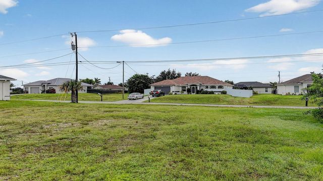 2616 NW 4th Place, Cape Coral, FL 33993