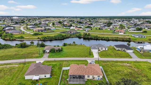 2616 NW 4th Place, Cape Coral, FL 33993