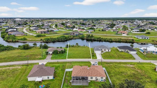 2616 NW 4th Place, Cape Coral, FL 33993