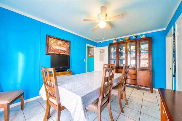 4931 Mercedes Lane, Houston, TX 77022