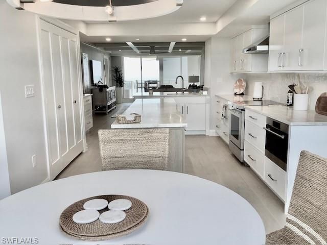 6849 Grenadier BLVD 905, Naples, FL 34108