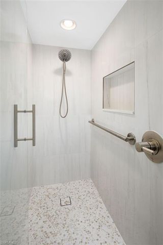 6849 Grenadier BLVD 905, Naples, FL 34108