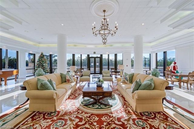 6849 Grenadier BLVD 905, Naples, FL 34108