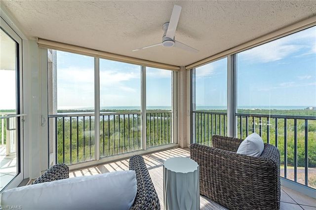 6849 Grenadier BLVD 905, Naples, FL 34108