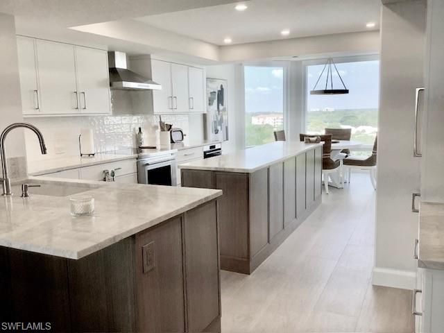 6849 Grenadier BLVD 905, Naples, FL 34108