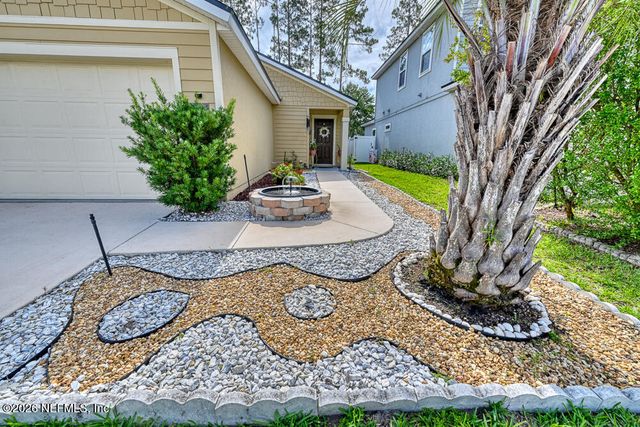8316 CAPE FOX Drive, Jacksonville, FL 32222