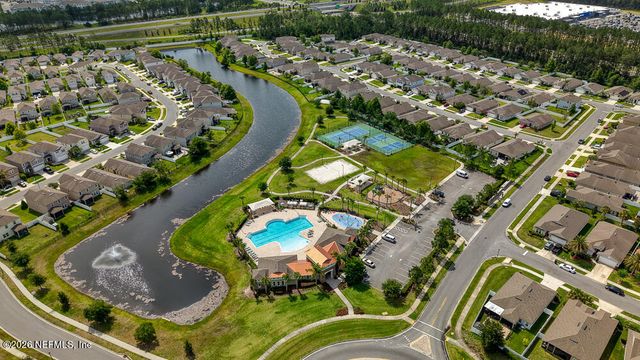 8316 CAPE FOX Drive, Jacksonville, FL 32222