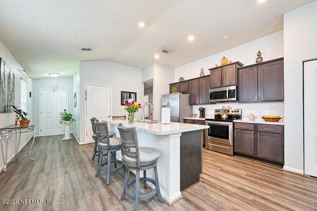 8316 CAPE FOX Drive, Jacksonville, FL 32222