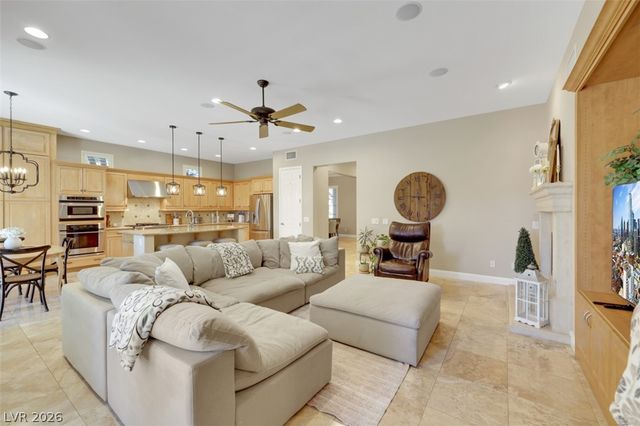 15 Oro Valley Drive, Henderson, NV 89052