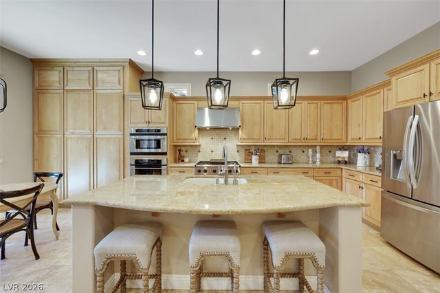 15 Oro Valley Drive, Henderson, NV 89052