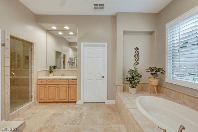 15 Oro Valley Drive, Henderson, NV 89052