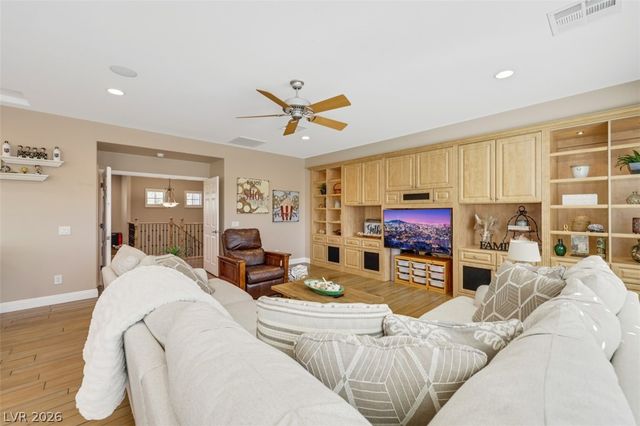 15 Oro Valley Drive, Henderson, NV 89052