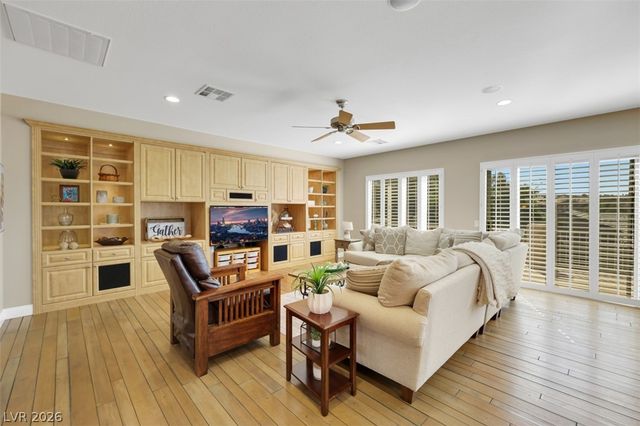 15 Oro Valley Drive, Henderson, NV 89052